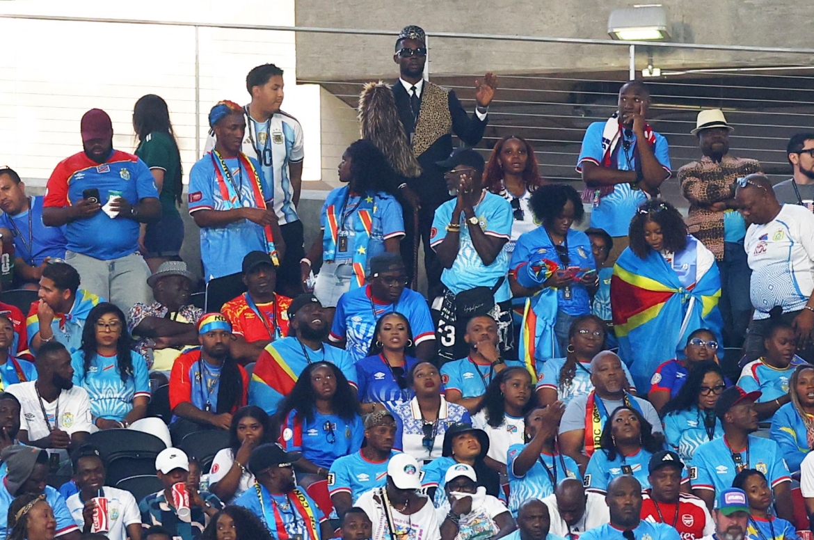 CĐV CHDC Congo không khỏi lo lắng khi tỷ số hiện tại sẽ khiến đội nhà bị loại. (Ảnh: Reuters)
