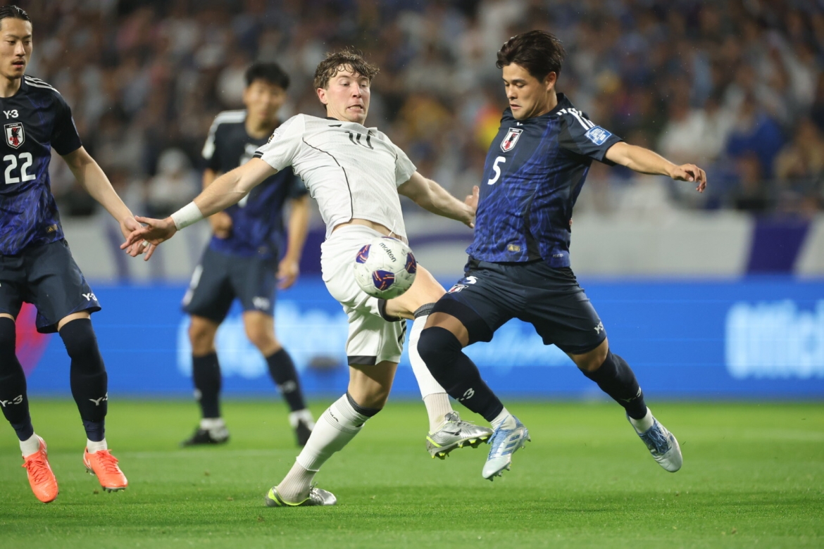 Tiền vệ Kaishū Sano (số 24 - Mainz 05)