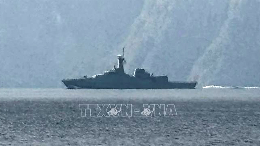 Một tàu hải quân di chuyển ở khu vực eo biển Hormuz - Ảnh minh họa: rMz.co.nz/TTXVN