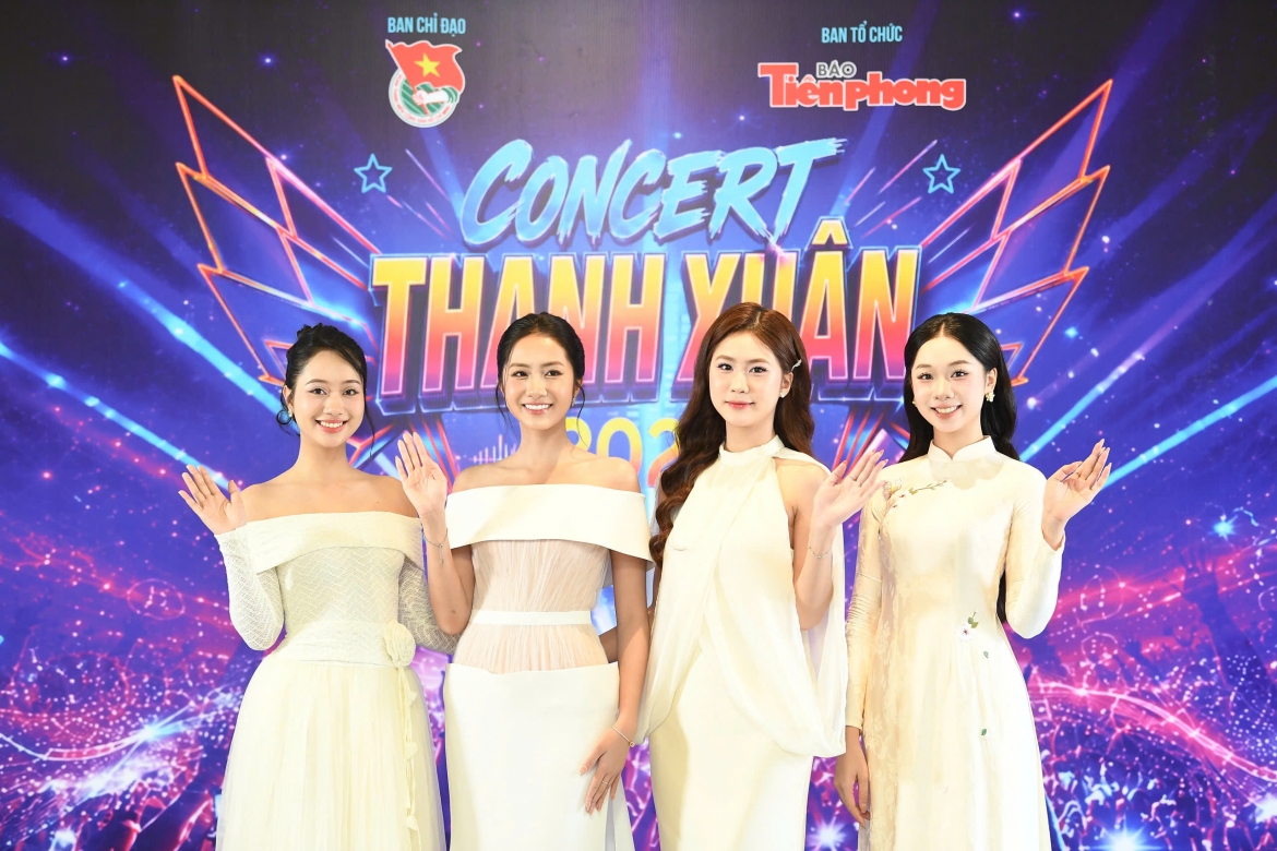 Hoa hậu Hà Trúc Linh cùng dàn người đẹp hội ngộ tại họp báo công bố Concert Thanh xuân
