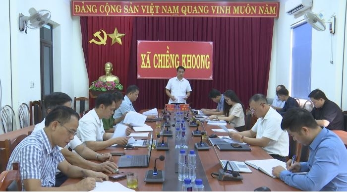 Lãnh đạo xã Chiềng Khoong cho biết, thực hiện mô hình mới, xã đã chủ động hơn trong giải quyết công việc, nhất là các việc liên quan đến người dân (ảnh NH)