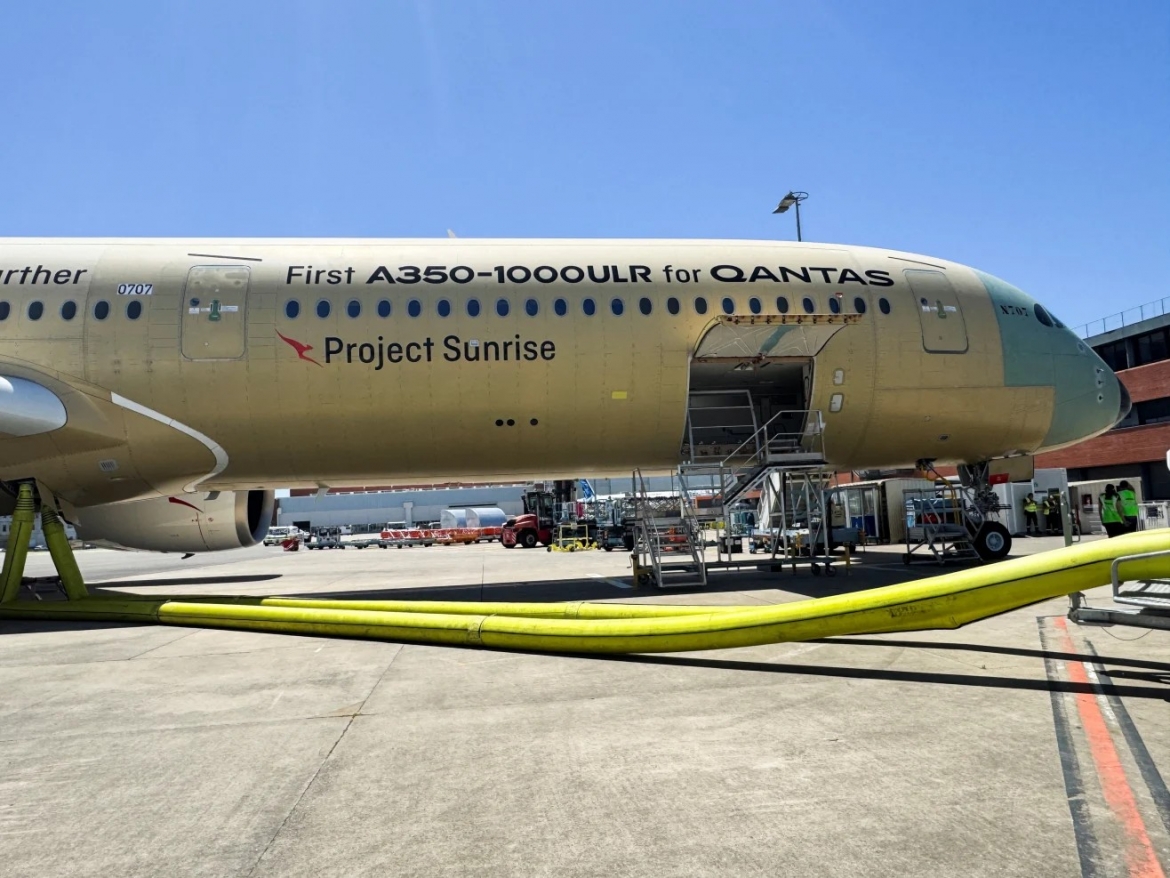 Hãng hàng không quốc gia Australia Qantas sẽ cải tạo 12 chiếc máy bay Airbus A350-1000ULR phục vụ cho các chuyến bay thẳng phá kỷ lục, với chặng bay đầu tiên là giữa Sydney và London (Ảnh: Reuters)
