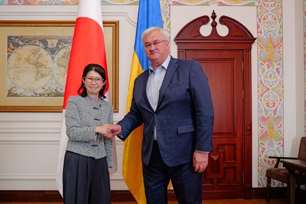 Bộ trưởng Ngoại giao Ukraine Andrii Sybiha gặp với Thứ trưởng Ngoại giao Nhật Bản Kunimitsu Ayano hôm 23/6 tại Ukraine. Ảnh: Bộ Ngoại giao Nhật Bản