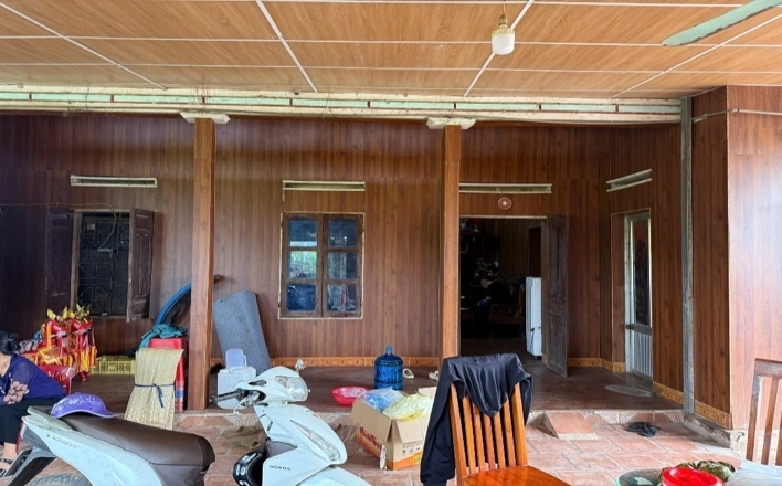 Hiện trạng nhà dân ốp gỗ công nghiệp
