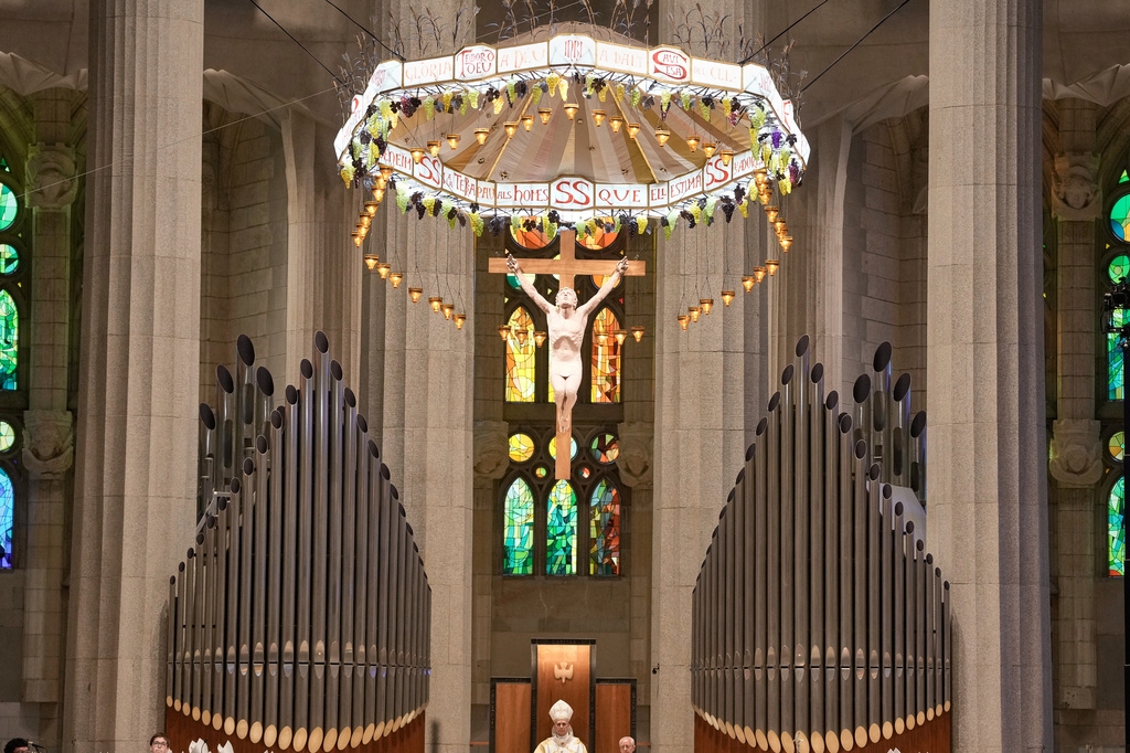 Sagrada Família được khởi công xây dựng từ năm 1882 và được UNESCO công nhận là Di sản Thế giới.