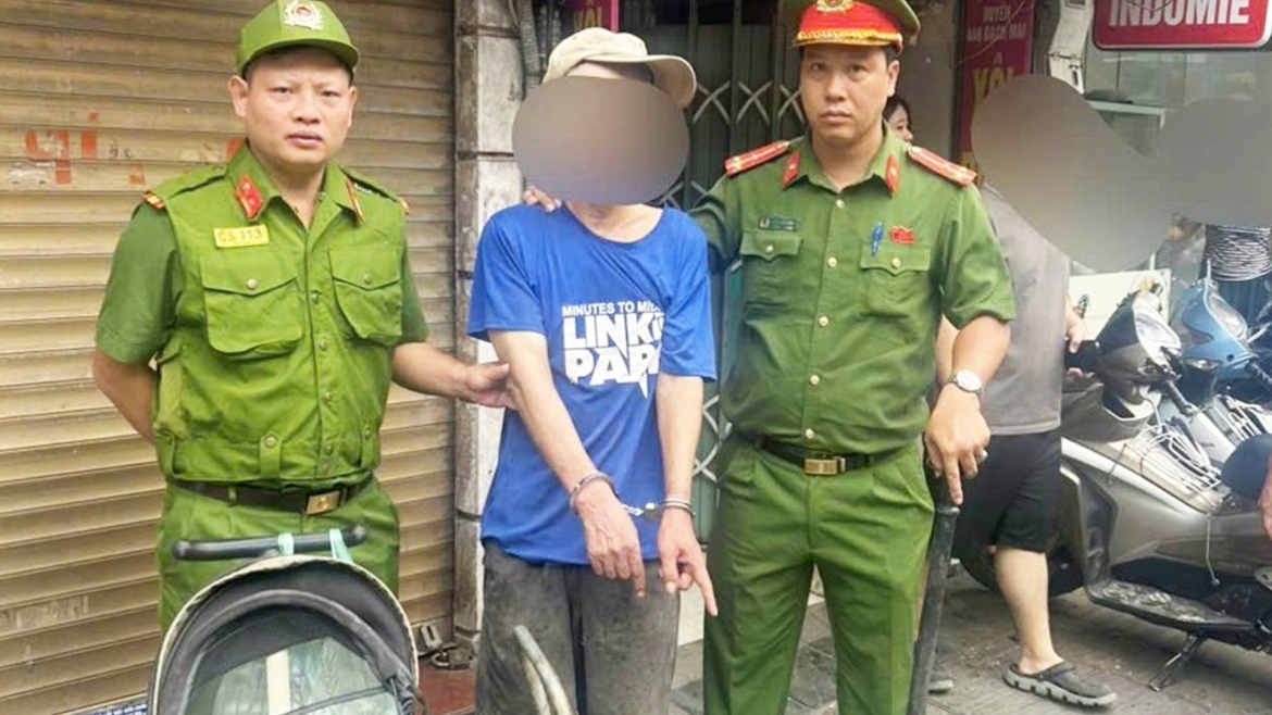 Phối hợp bắt giữ đối tượng trộm cắp tài sản tại phường Bạch Mai