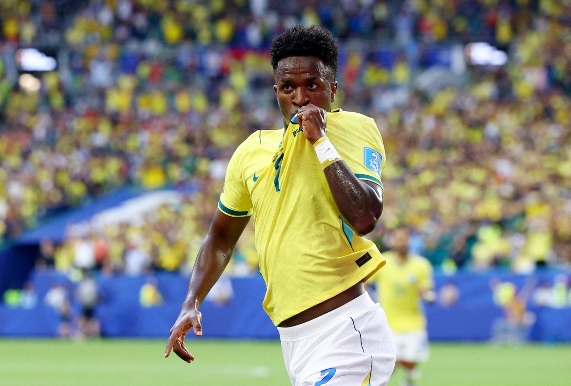 Vinicius mở tỷ số cho Brazil ngay phút thứ 7. (Ảnh: Reuters)