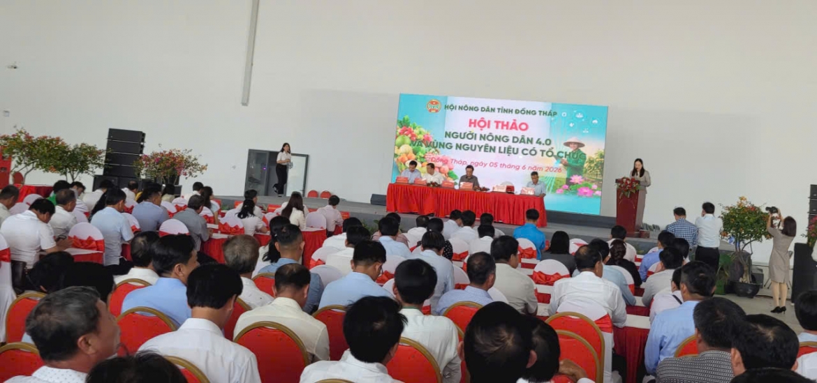 Các đại biểu tham dự hội thảo  xây dựng “ Người Nông dân 4.0 và vùng nguyên liệu có tổ chức”