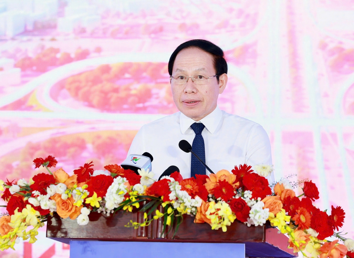 Phó Thủ tướng Lê Tiến Châu phát biểu chỉ đạo tại lễ khởi công