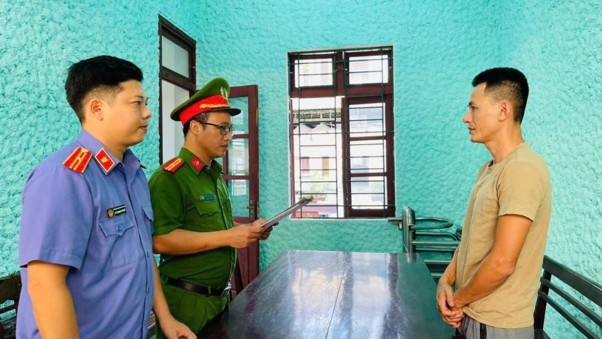 Cơ quan chức năng khởi tố bị can đối với Nguyễn Văn Quỳnh (ảnh CAHT)