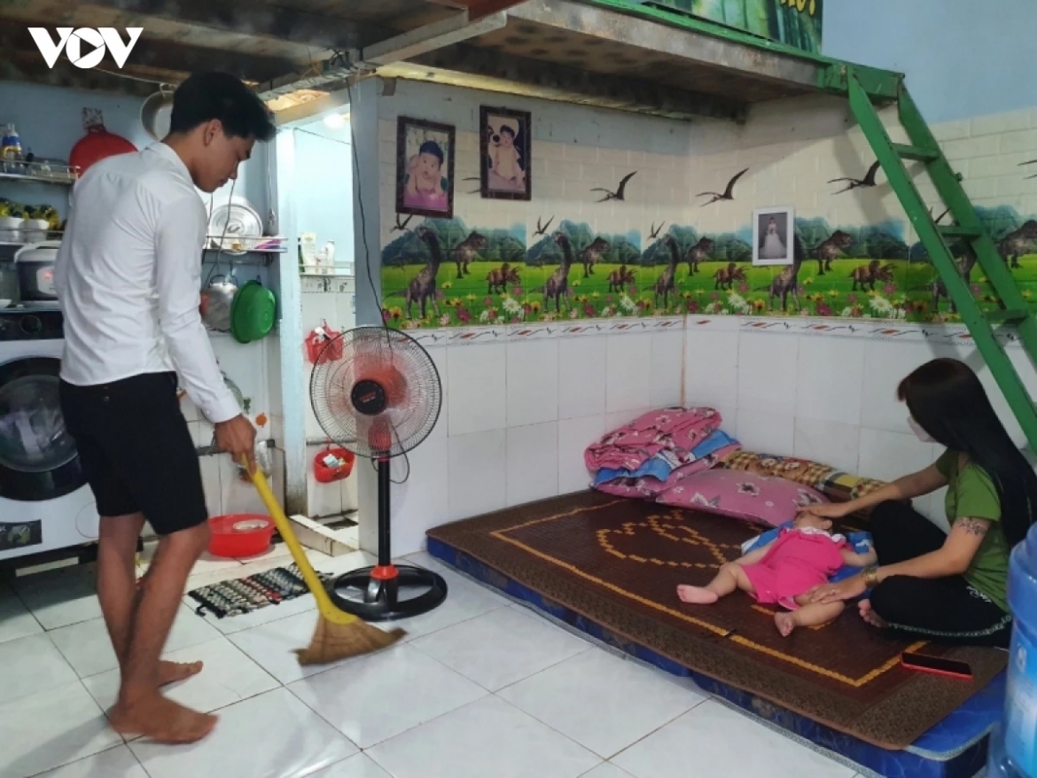 Phần lớn công nhân phải sống trọ tạm bợ
