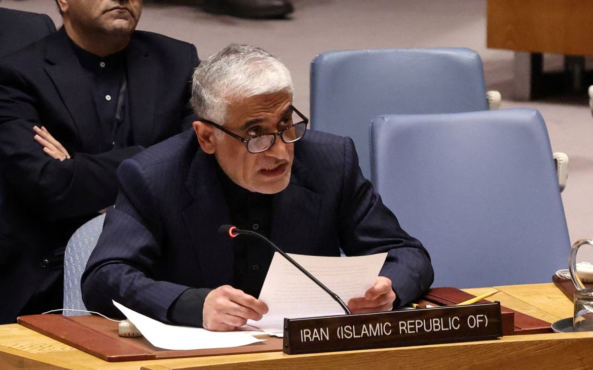 Đại sứ Iran tại Liên hợp quốc Iravani phát biểu. Ảnh: Reuters.