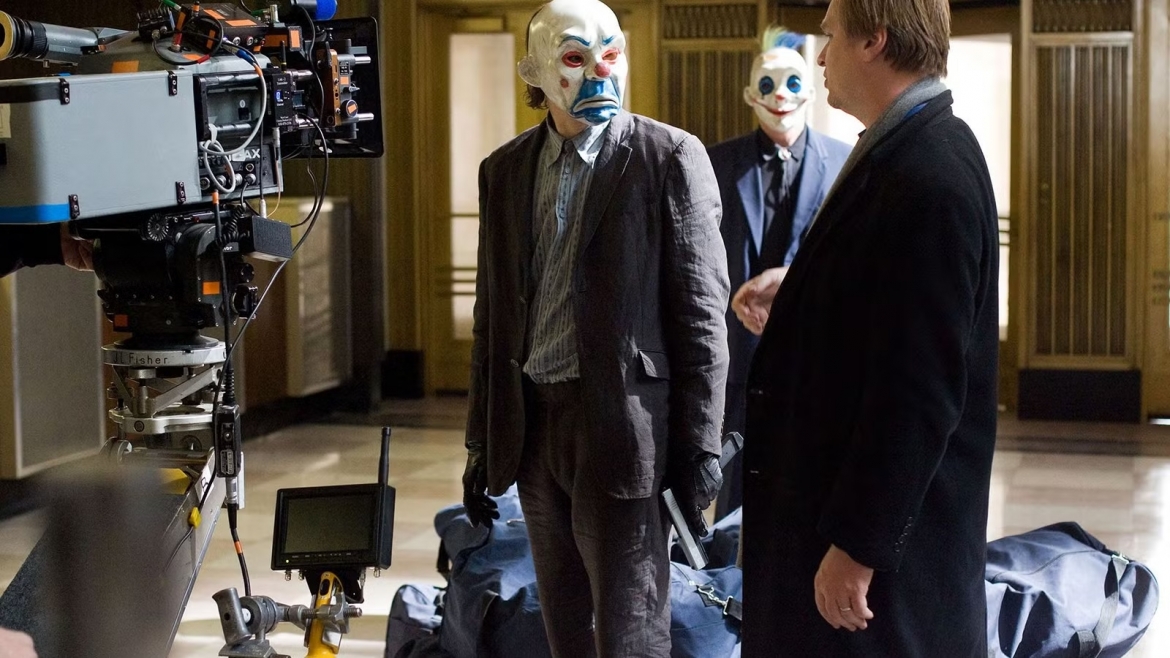 Từ The Dark Knight, Christopher Nolan bắt đầu hành trình gần hai thập kỷ không ngừng mở rộng giới hạn của công nghệ IMAX.