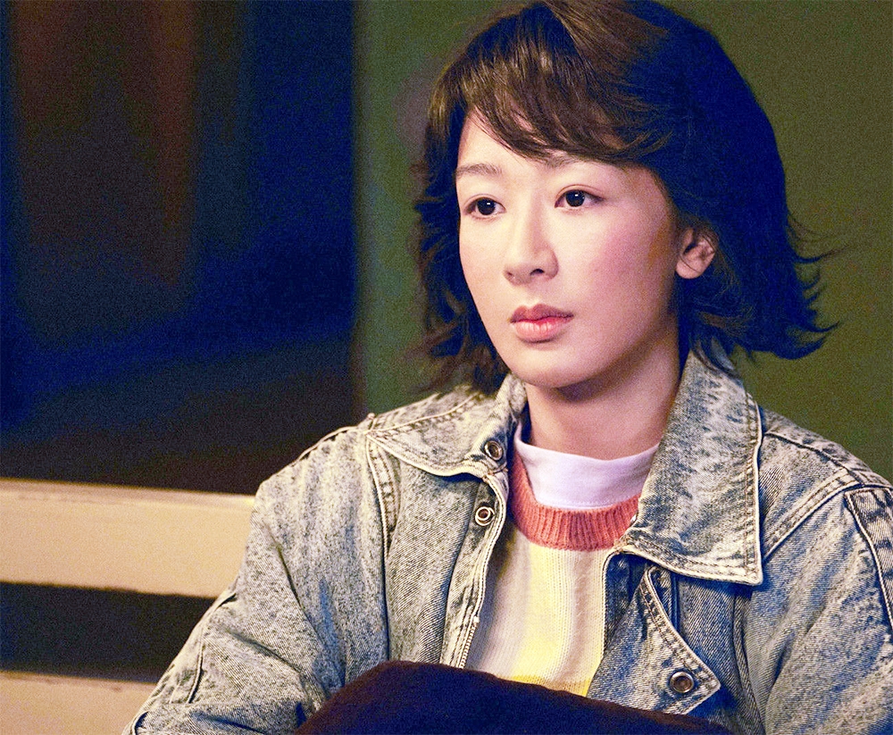 Trước Born to Be Alive, Dương Tử là diễn viên nối tiếng với lượng rating cao trong dòng phim lãng mạn.