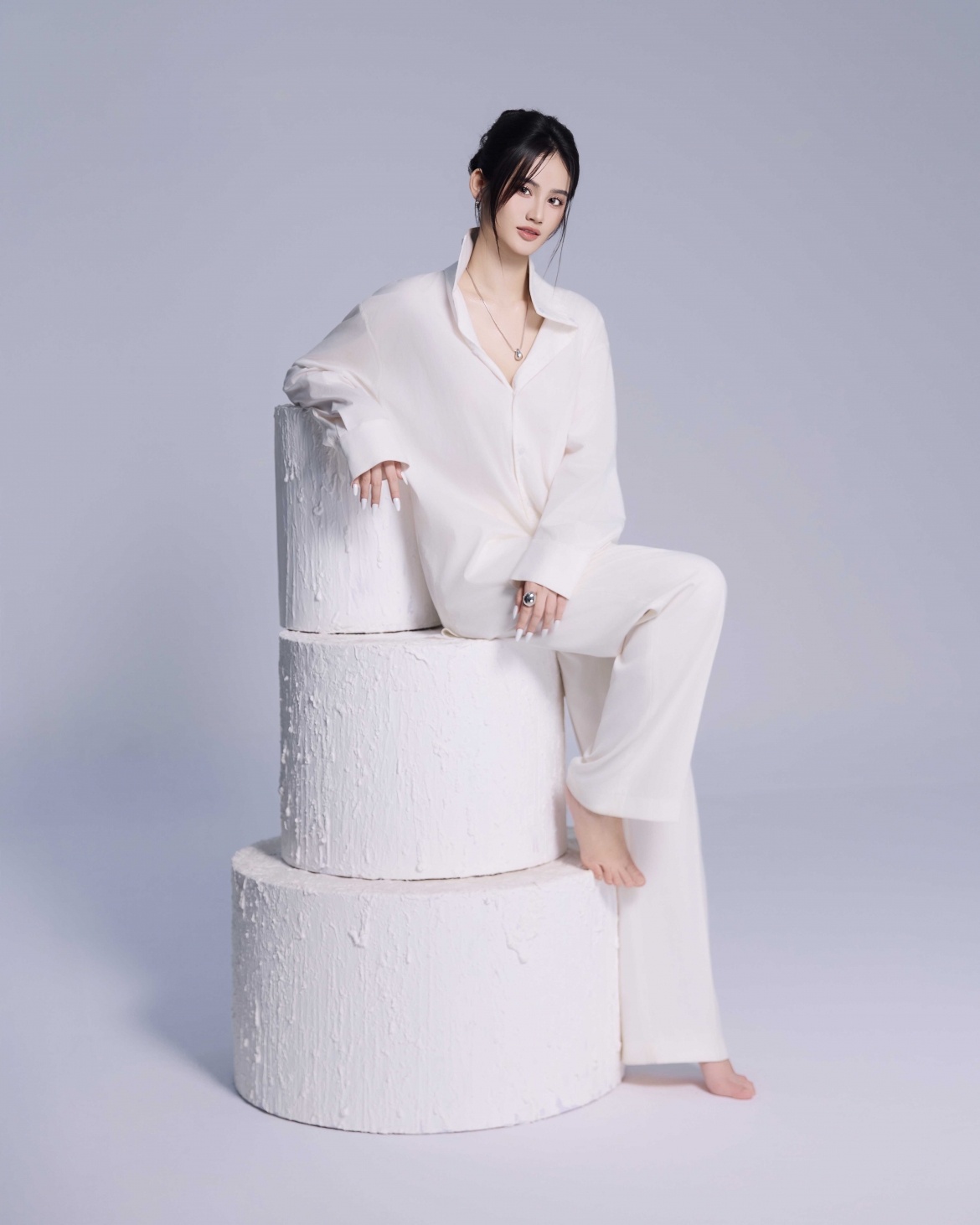 Chia sẻ nhân dịp sinh nhật, Hoa hậu Huỳnh Trần Ý Nhi cho biết cô luôn trân trọng những trải nghiệm và bài học đã có trong thời gian qua. Người đẹp cũng bày tỏ sự biết ơn trước tình cảm, sự quan tâm và đồng hành của khán giả dành cho mình.