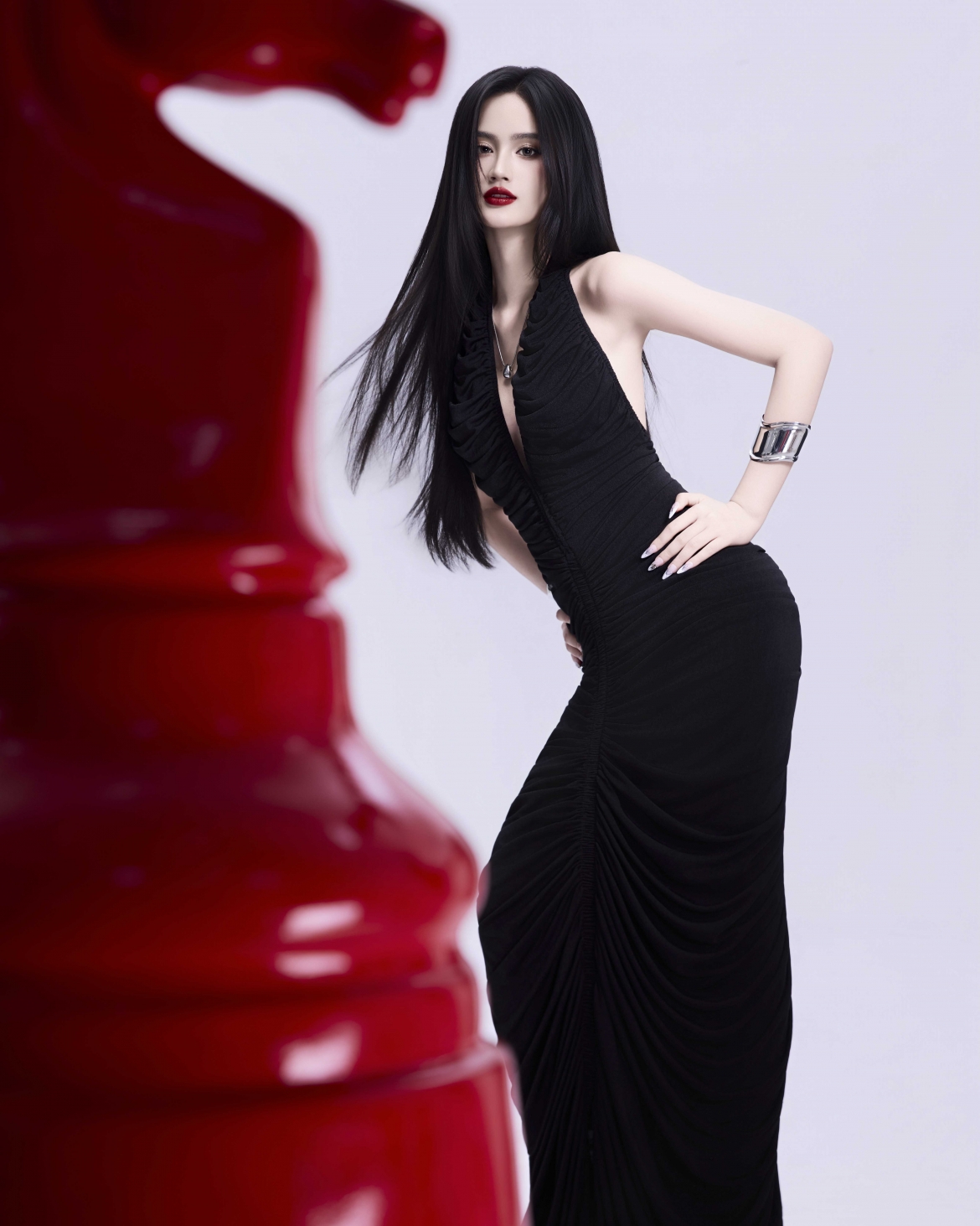 Tháng 3/2026, Ý Nhi chính thức khép lại nhiệm kỳ Miss World Vietnam sau ba năm đảm nhận vai trò đương kim hoa hậu. Đây được xem là một dấu mốc quan trọng trong hành trình hoạt động của cô kể từ khi đăng quang.