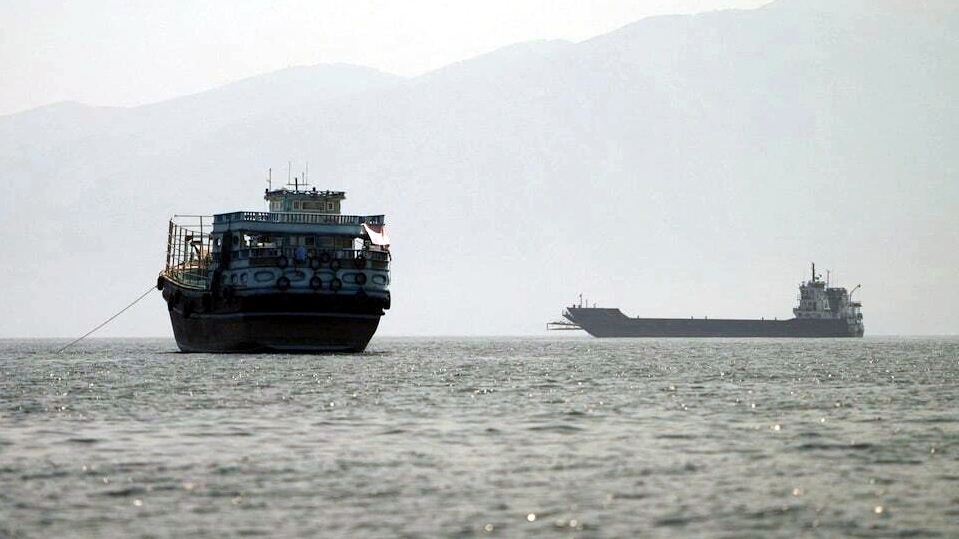 Eo biển Hormuz - Ảnh: Reuters