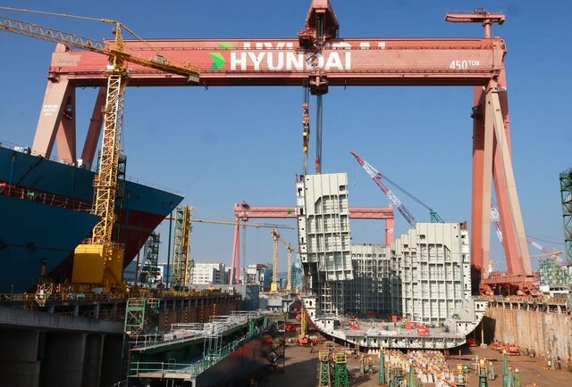Một xưởng đóng tàu của HD Hyundai. Ảnh Reuters