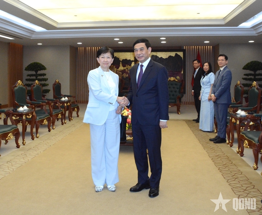 Phó Thủ tướng Chính phủ, Bộ trưởng Bộ Quốc phòng Phan Văn Giang và Phó Tổng Thư ký LHQ Izumi Nakamitsu. (Ảnh: qdnd.vn)