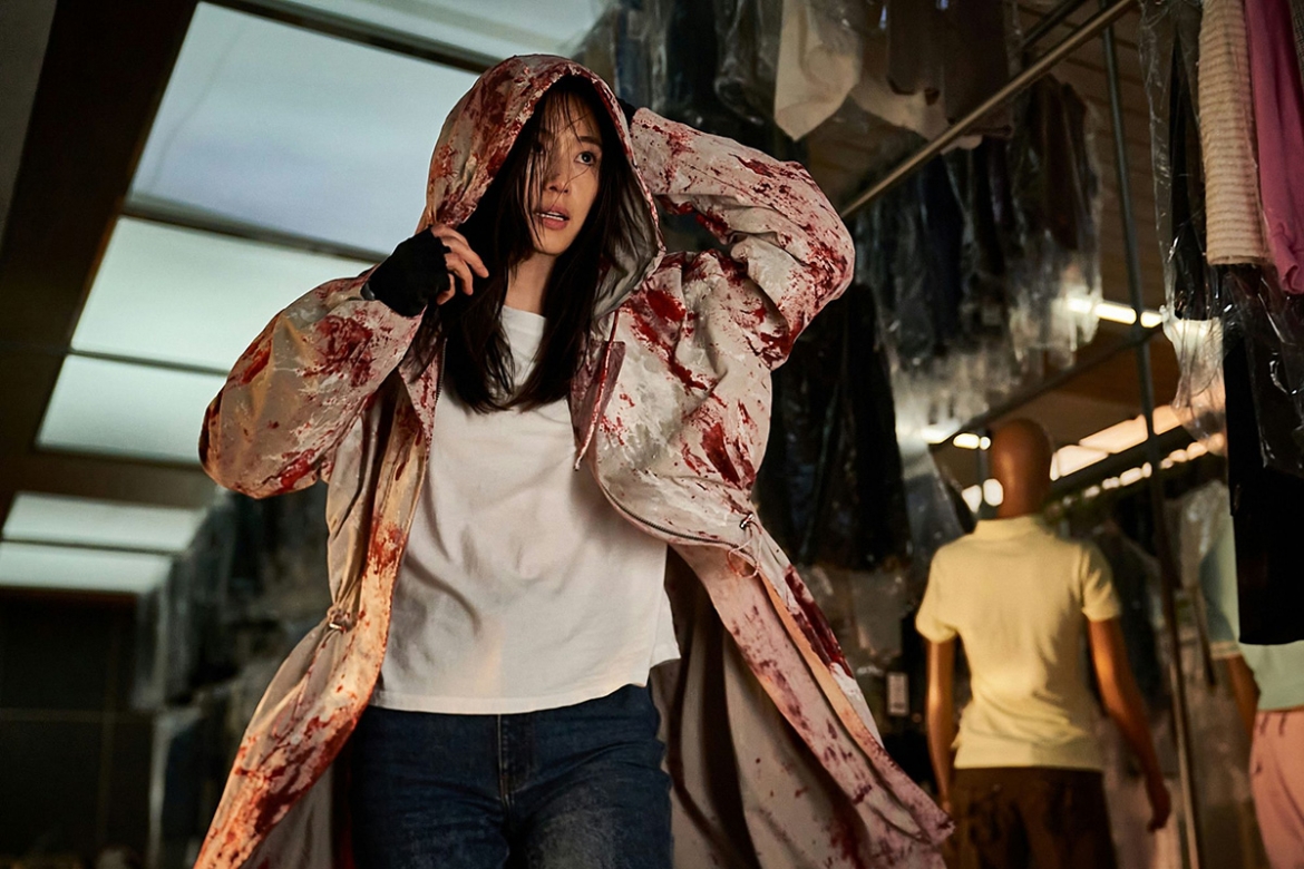 Jeon Ji Hyun trong bộ phim đình đám Colony.