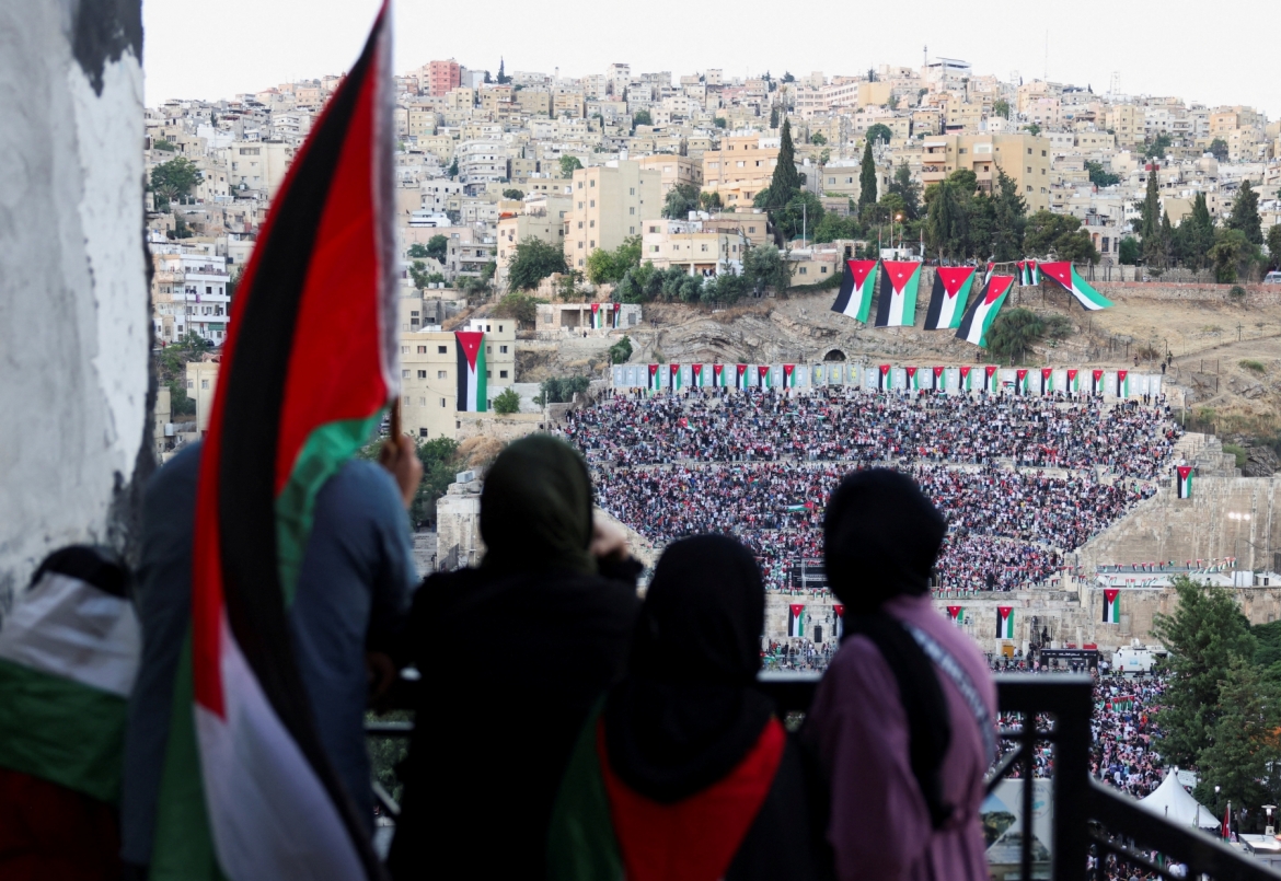 Ảnh minh hoạ: Một địa điểm xem bóng đá tại Jordan. (Nguồn: Reuters)
