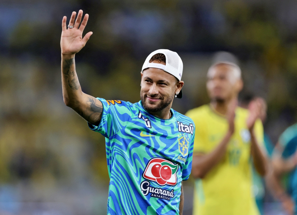 Neymar ngồi dự bị ở trận giao hữu của ĐT Brazil. (Ảnh: Reuters)