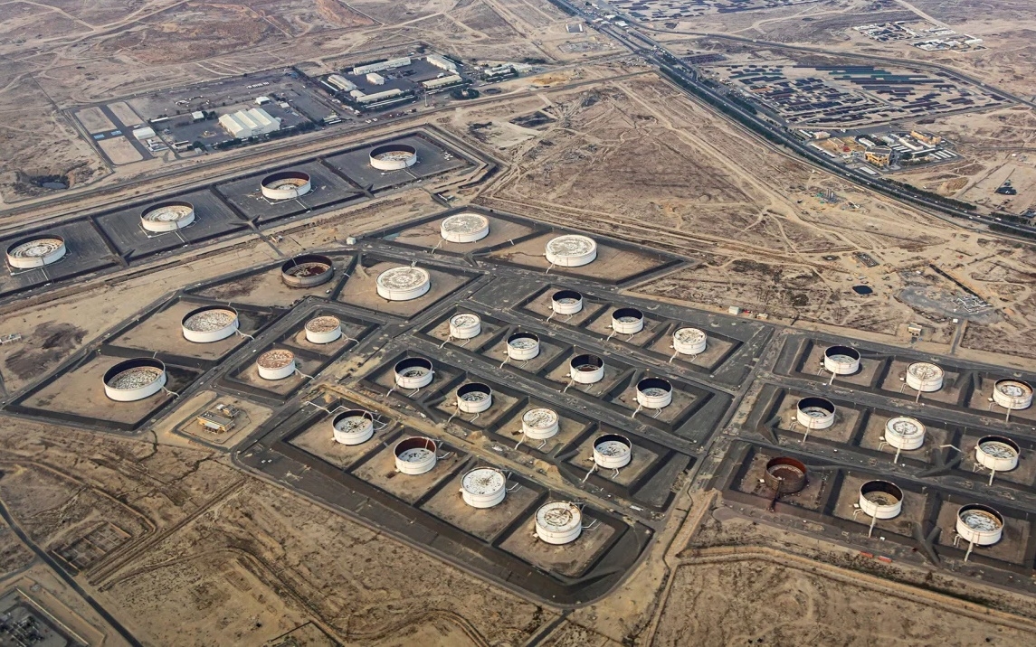 Kho dầu thô tại Kuwait. Ảnh: Reuters.
