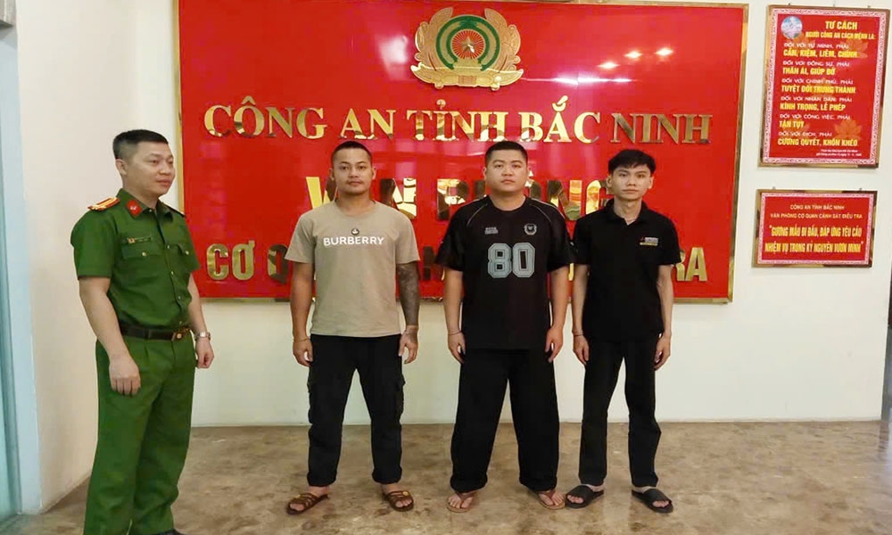 Cơ quan chức năng ra quyết định khởi tố nhóm đối tượng giả danh doanh nhân lừa đảo chiếm đoạt tài sản