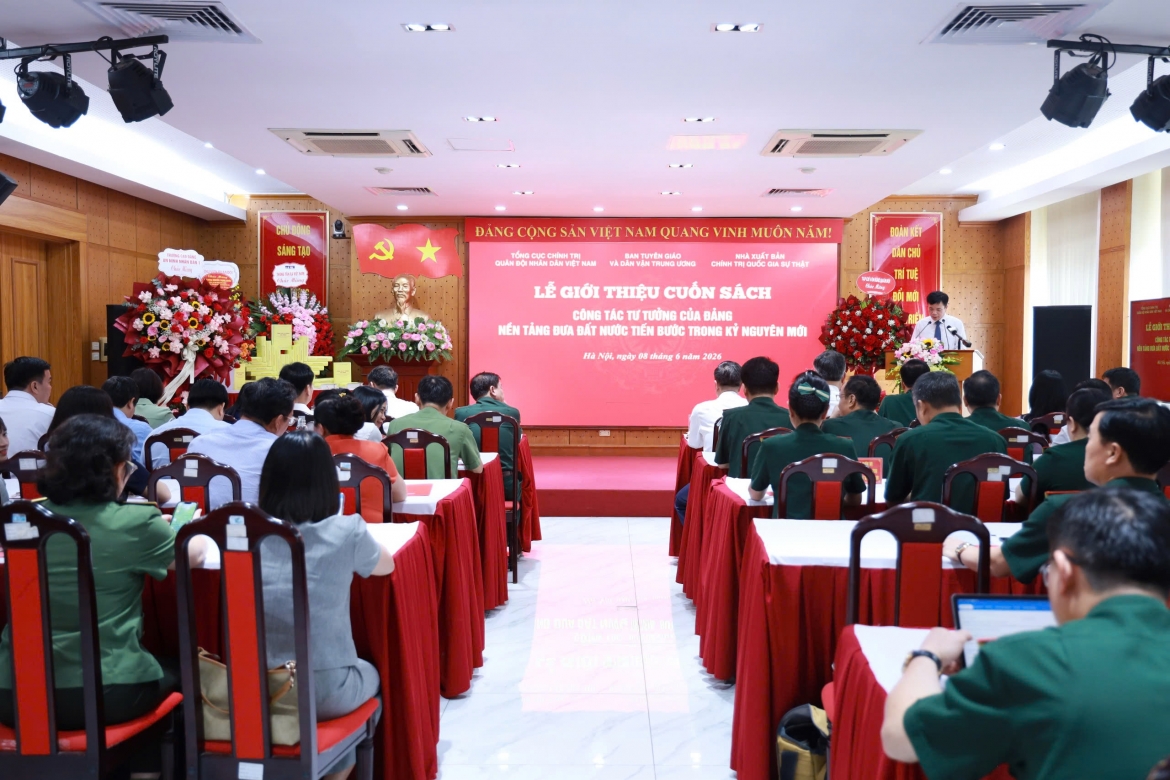 Toàn cảnh lễ giới thiệu sách