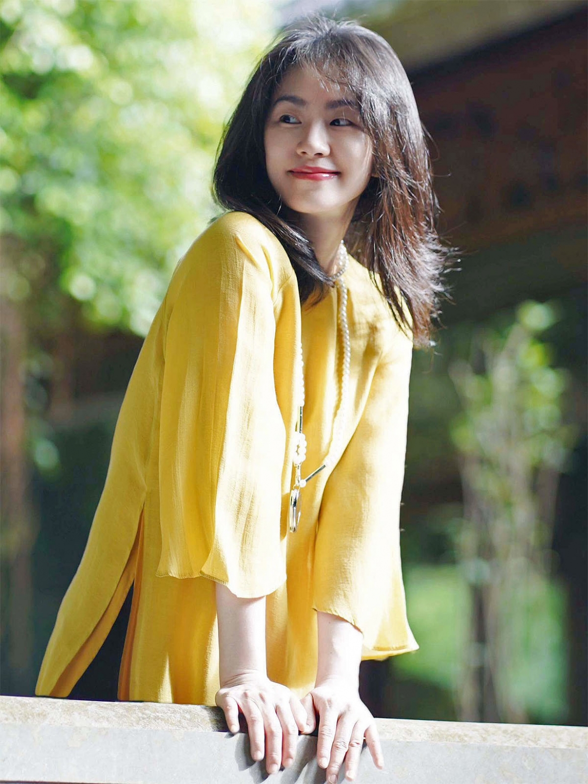 Ca sĩ Lương Bích Hữu khoe nhan sắc tuổi 42.