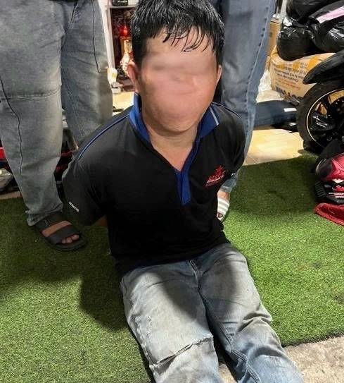Đối tượng bị bắt.