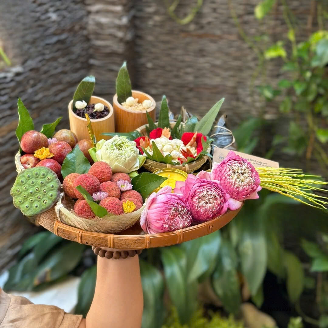 Vải, mận, đào là những thức quả được dâng cúng nhiều trong Tết Đoan Ngọ. Ảnh: Ann-Hanoi