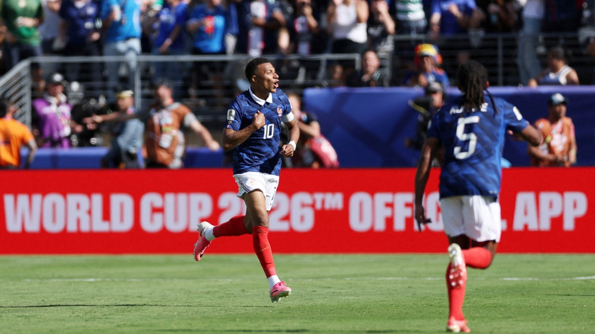 Mbappe tiến gần đến kỷ lục ghi bàn tại World Cup (Ảnh: Reuters)