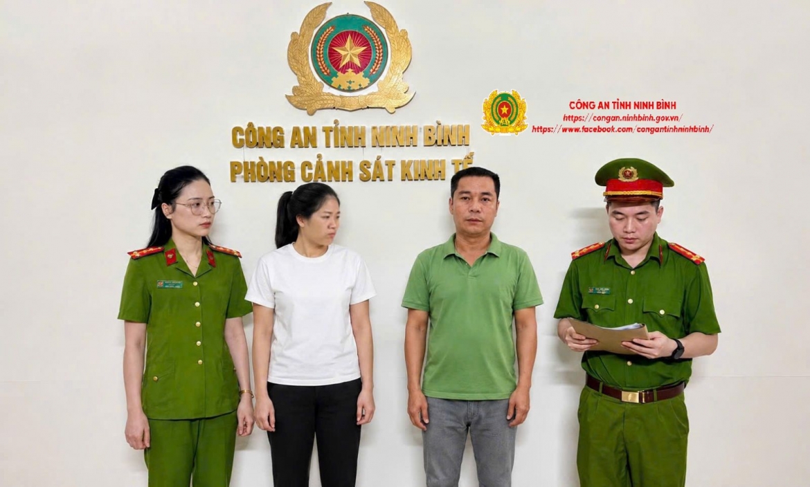 Cơ quan CSĐT tỉnh Ninh Bình công bố Quyết định khởi tố bị can đối với Nguyễn Văn Viện và Ngô Thị Hà