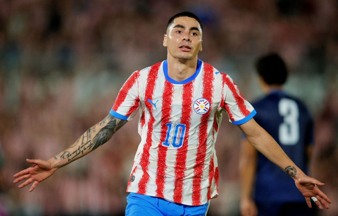Miguel Almiron được kỳ vọng sẽ tỏa sáng trên mặt trận tấn công của Paraguay. (Ảnh: Reuters)