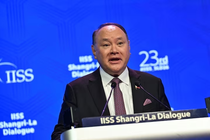Bộ trưởng Quốc phòng Philippines Gilberto Teodoro. Ảnh: Reuters