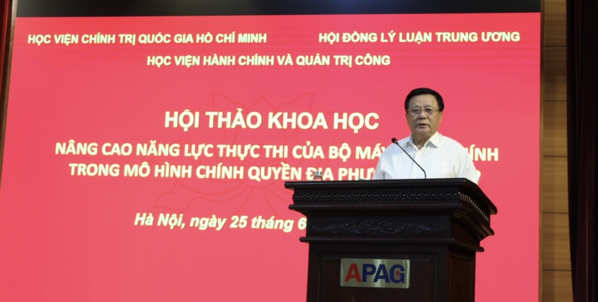 GS.TS Nguyễn Xuân Thắng phát biểu tại hội nghị.