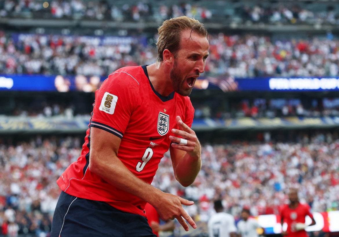 Harry Kane nhân đôi cách biệt (Ảnh: Reuters)