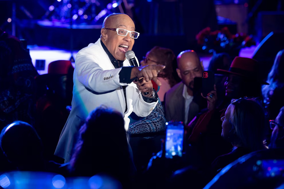 Peabo Bryson biểu diễn trong khuôn khổ chuyến lưu diễn The Golden Touch Tour tại Andiamo Celebrity Showroom vào ngày 12/4/2025, tại Warren, Michigan.