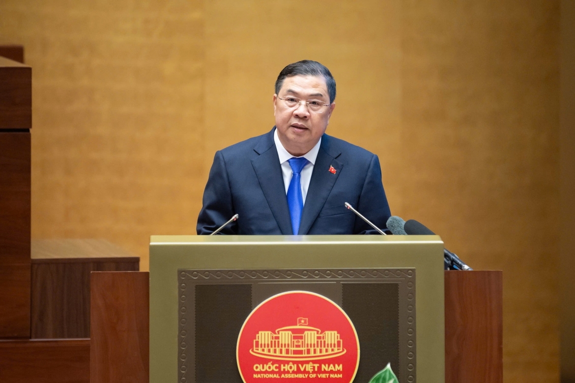Phó Thủ tướng Thường trực Chính phủ Phạm Gia Túc đã trình bày những nội dung trọng tâm, cốt lõi của Nghị quyết số 10-NQ/TW của Bộ Chính trị về phát triển kinh tế có vốn đầu tư nước ngoài. Ảnh: VGP/Nhật Bắc