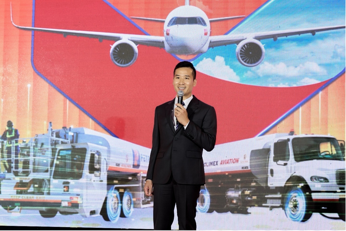 Ông Lương Hồ Anh – Phó Tổng Giám đốc Petrolimex Aviation phát biểu khai mạc hội thảo