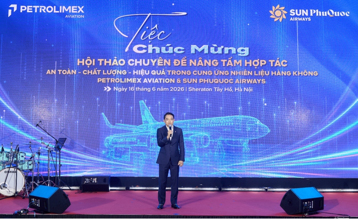 Ông Nguyễn Văn Học – Tổng Giám đốc Petrolimex Aviation phát biểu tại hội thảo
