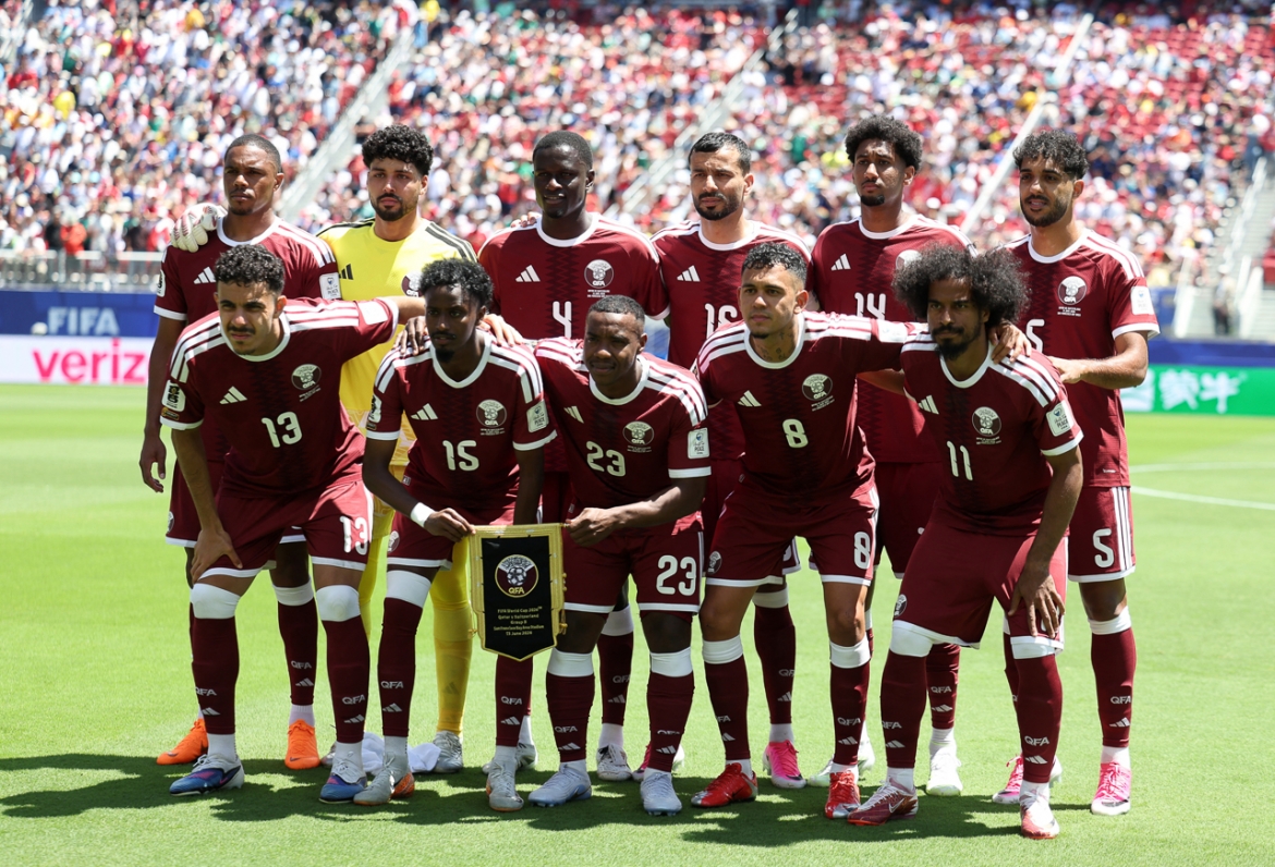 Đội hình xuất phát ĐT Qatar (Ảnh: Reuters)