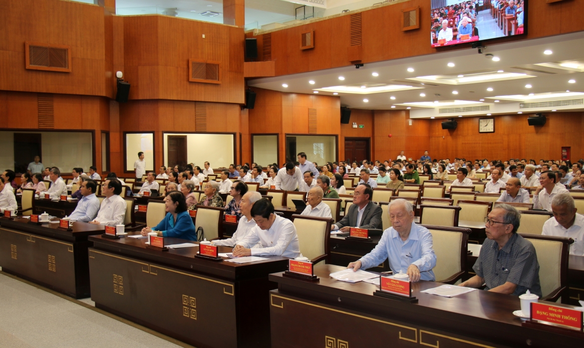 Tham dự hội nghị có các nguyên lãnh đạo Đảng, Nhà nước (ảnh: L.S)