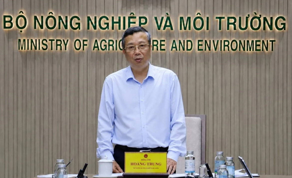 Thứ trưởng Hoàng Trung nhấn mạnh: "Việc kết nối và chia sẻ dữ liệu phải tuân thủ nguyên tắc “một lần khai báo, nhiều lần sử dụng”.