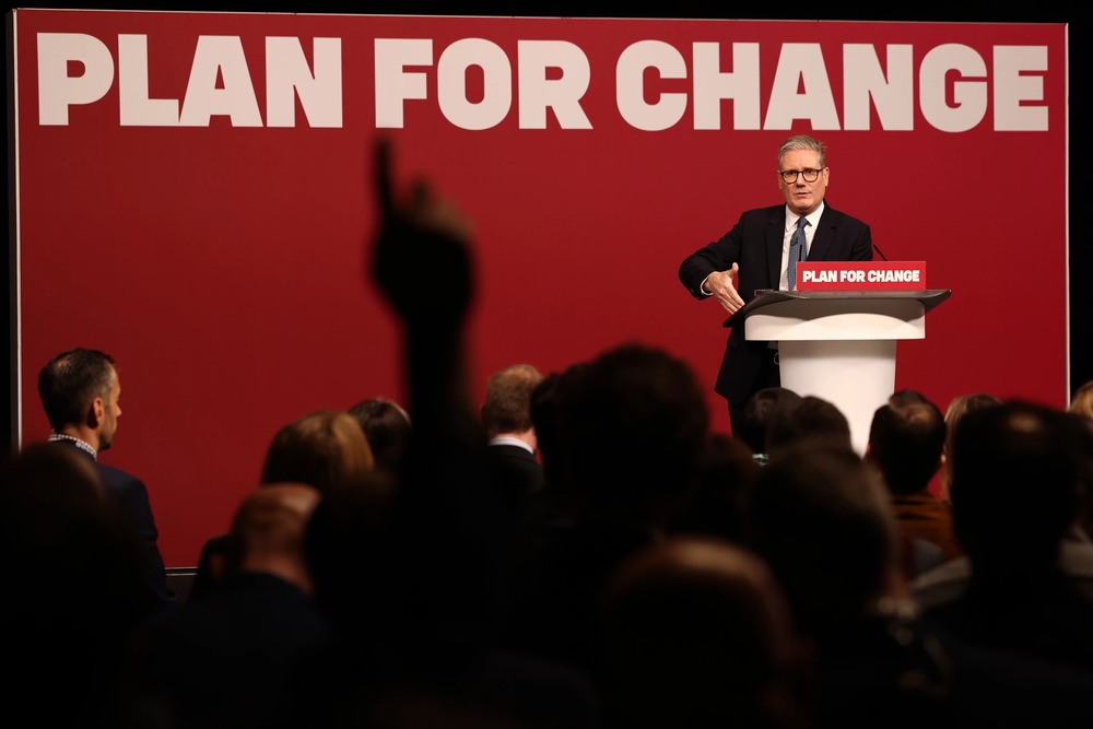 Thủ tướng Anh Keir Starmer phát biểu trước các đại biểu và truyền thông tại hạt Buckinghamshire ngày 5/12/2024, khẳng định quyết tâm theo đuổi "Kế hoạch thay đổi" toàn diện cho đất nước.