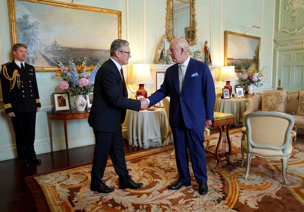 Ngày 5/7/2024, tại London, Vua Charles III đã tiếp lãnh đạo Công đảng Keir Starmer và chính thức mời ông thành lập chính phủ mới sau khi đảng này giành chiến thắng áp đảo trong cuộc tổng tuyển cử tại Anh