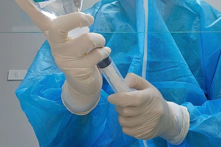 Thuốc amivantamab, phương pháp điều trị ung thư trúng đích bằng hình thức tiêm dưới da. (Ảnh minh hoạ: Như Loan)