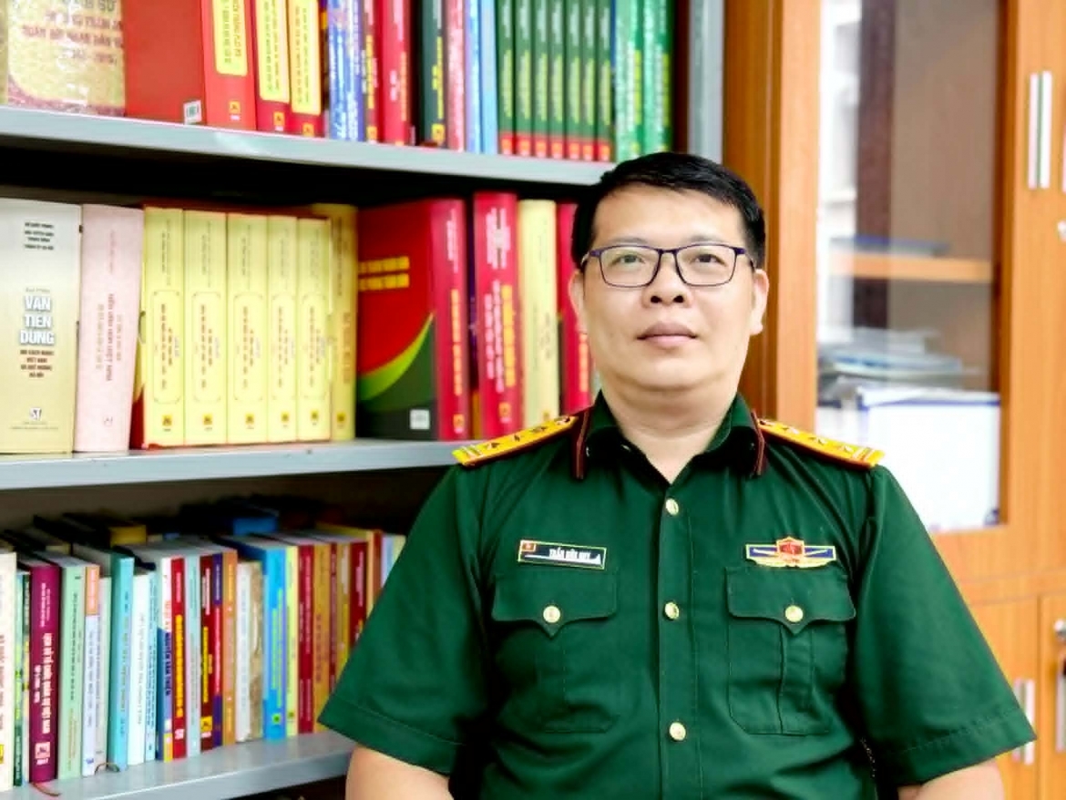 Thượng tá, TS Trần Hữu Huy nhận xét, cùng với thông tin, báo chí góp phần định hướng dư luận xã hội, tạo sự thống nhất trong nhận thức và hành động.