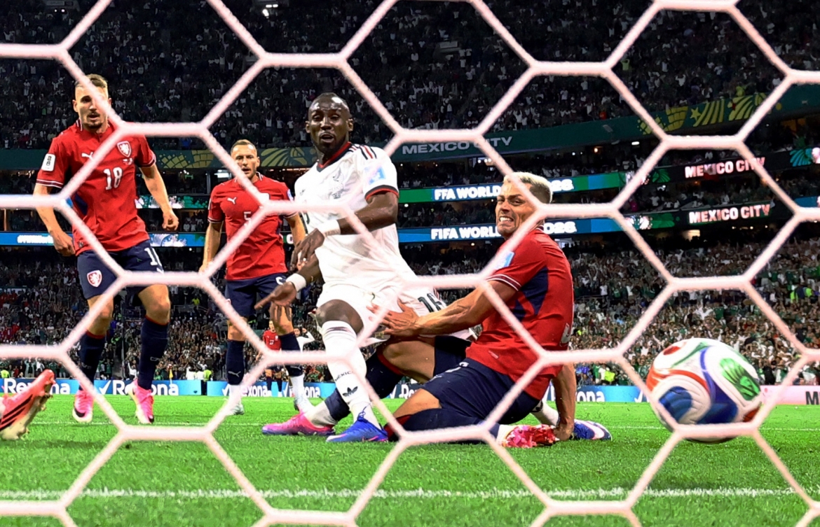 Ảnh: Reuters